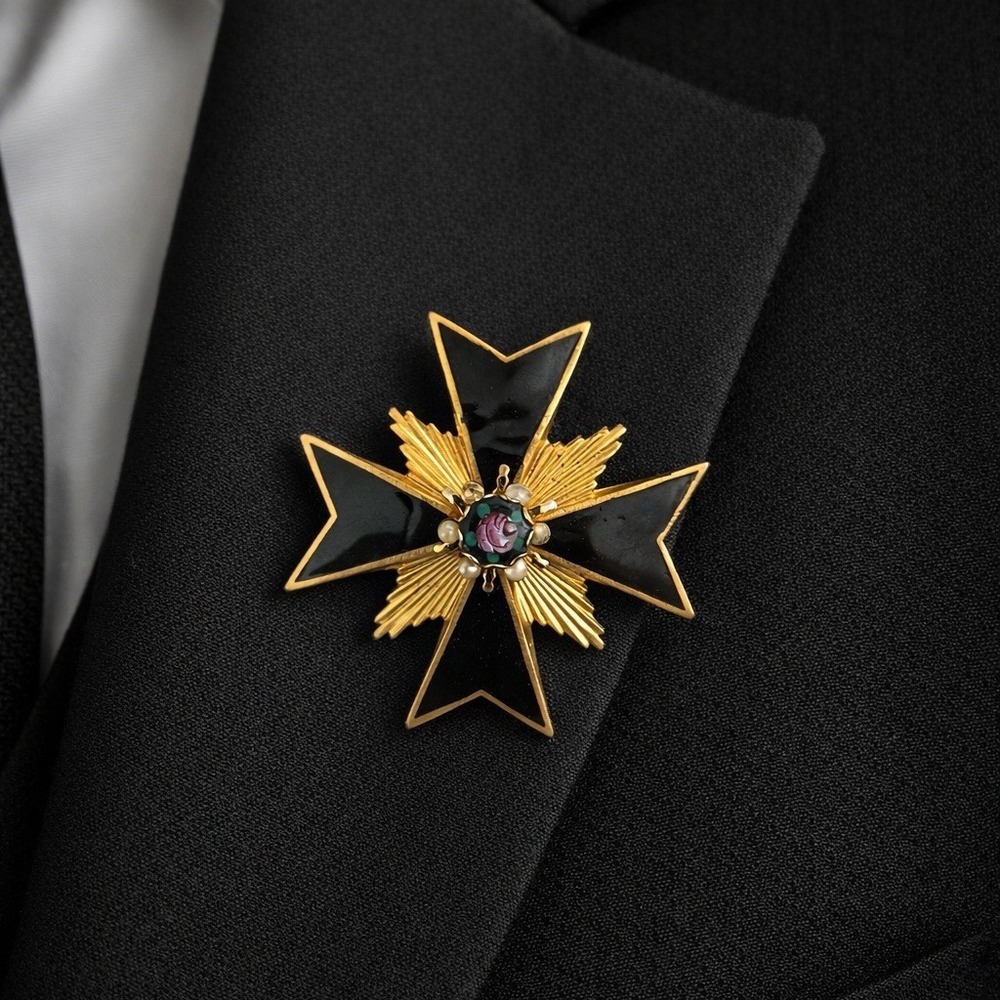 Vintage Black Enamel Maltese Cross Brooch Gold Tone Floral Rose Pearl Rhinestone